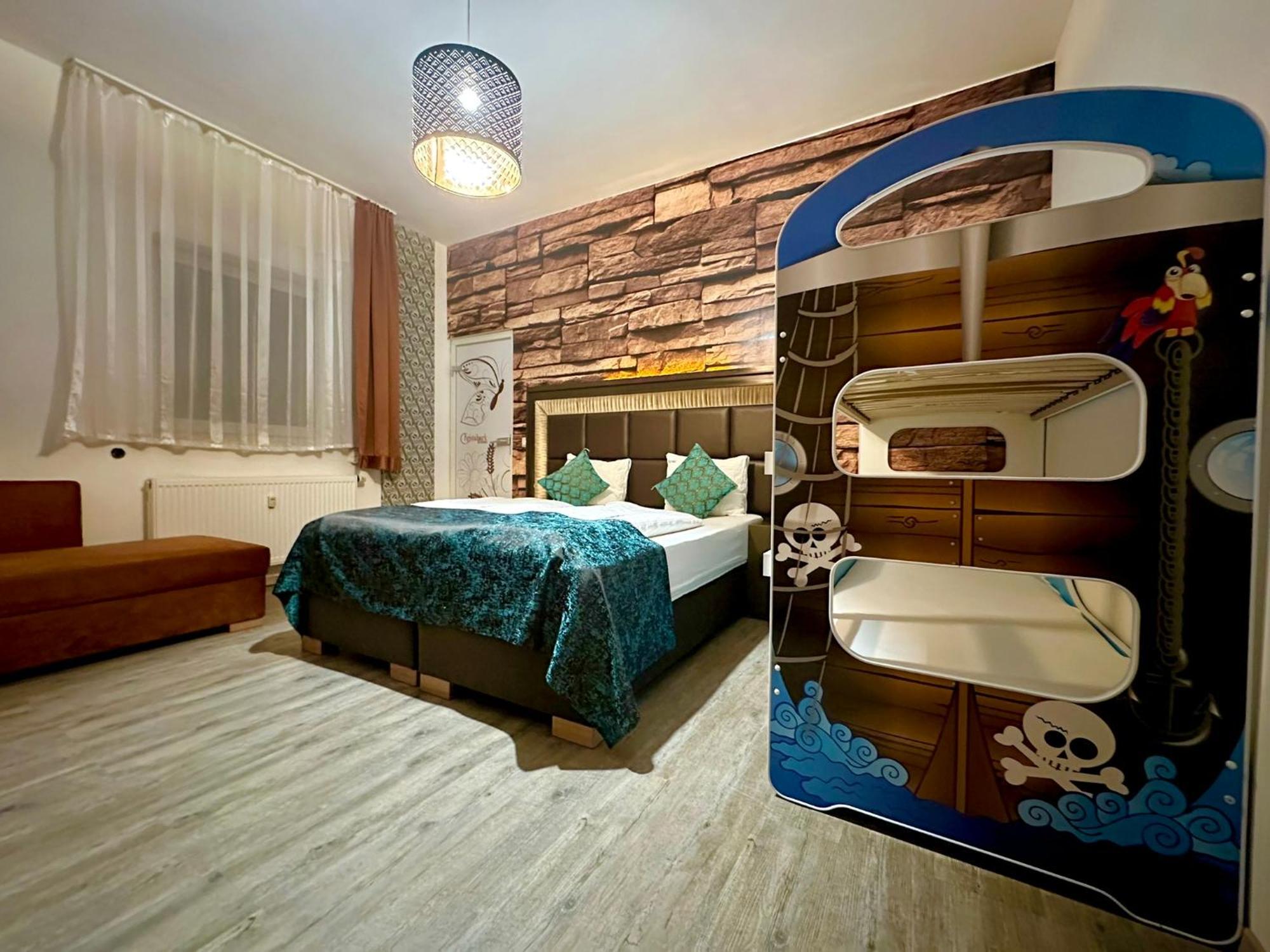 Pension Kristalpark Günzburg Екстериор снимка