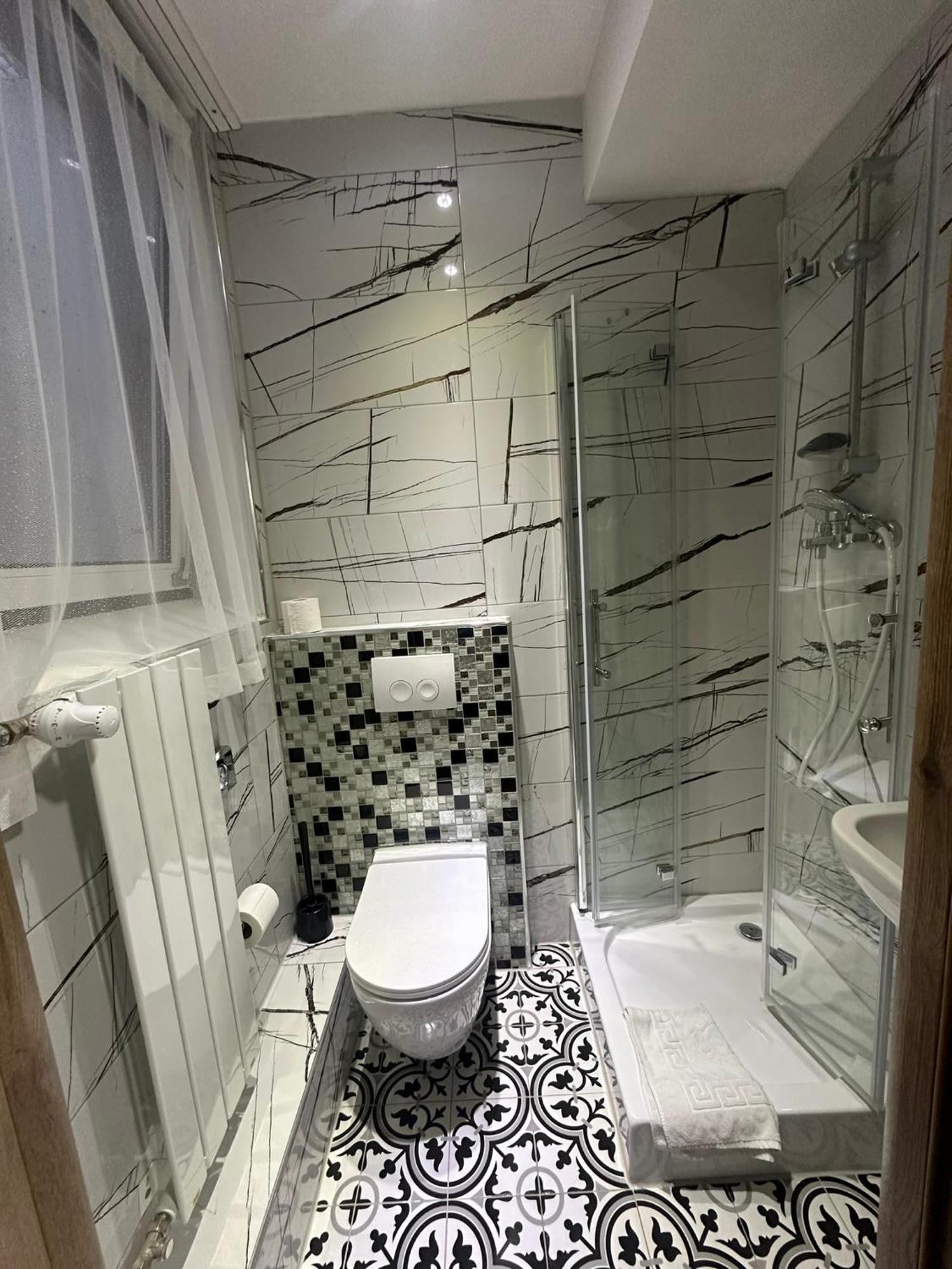 Pension Kristalpark Günzburg Екстериор снимка