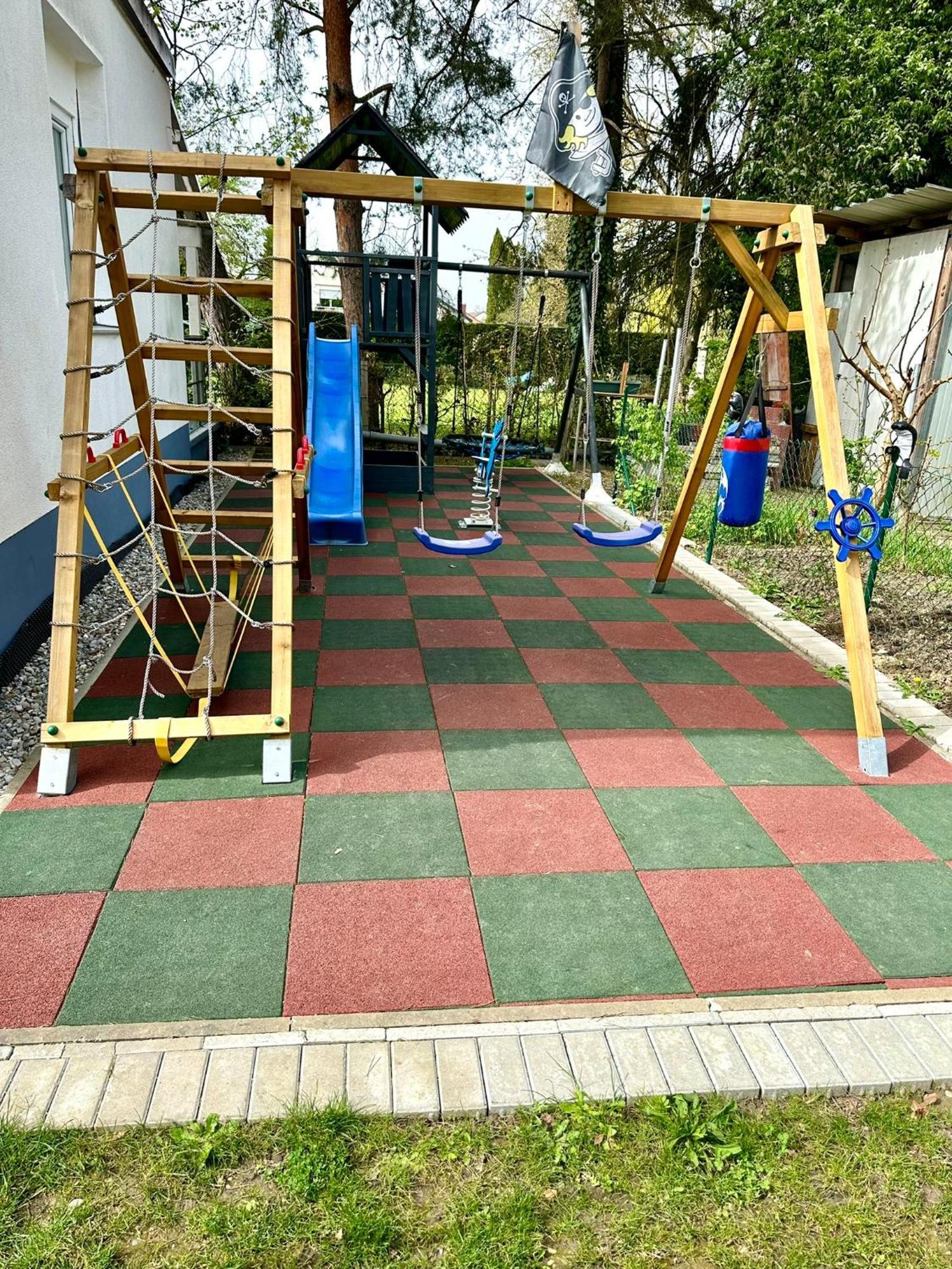 Pension Kristalpark Günzburg Екстериор снимка
